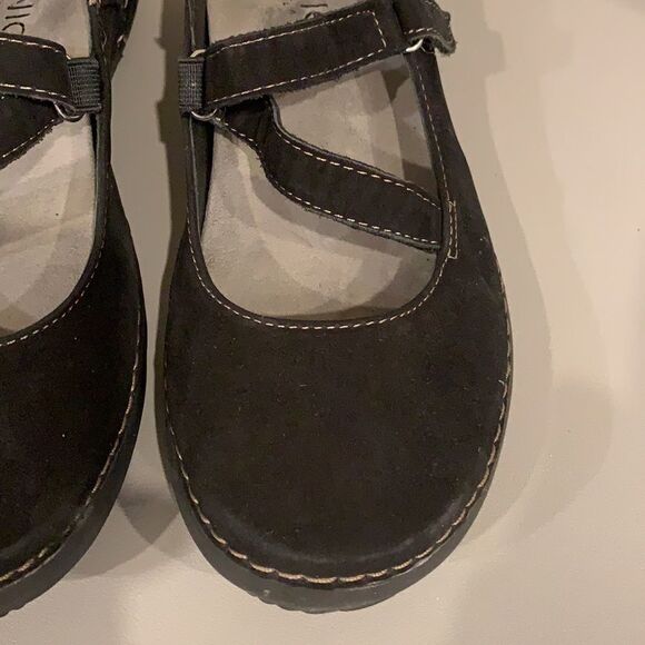 VIONIC Black Suede Mary Janes Flats - Picture 5 of 9